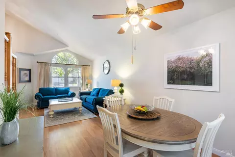 20 Winestone Ct, Napa, CA 94558