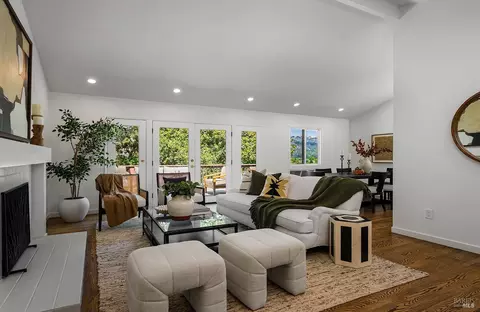 431 Oak Mesa Dr, Santa Rosa, CA 95409