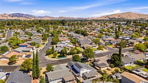 View/Area - 855 Meadowlark Dr, Fairfield, CA 94533 photo 1 of 2