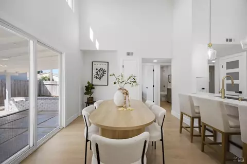 Dining - 855 Meadowlark Dr, Fairfield, CA 94533 photo 4 of 5