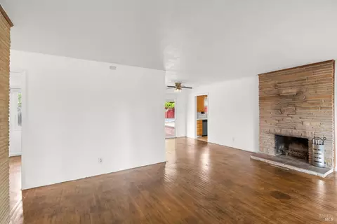 Living - 2446 Helen Ave, Vallejo, CA 94591 photo 2 of 5