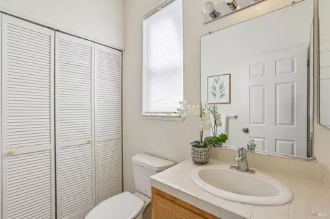 Bath - 326 Commodore Dr, Richmond, CA 94804 photo 1 of 3