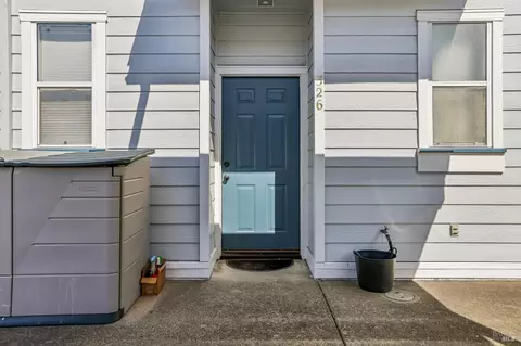 Exterior - 326 Commodore Dr, Richmond, CA 94804 photo 2 of 9