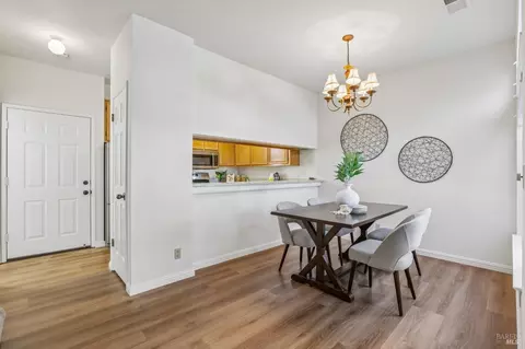 Dining - 326 Commodore Dr, Richmond, CA 94804 photo 1 of 3
