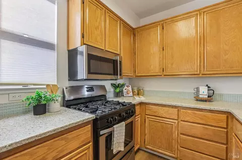 Kitchen - 326 Commodore Dr, Richmond, CA 94804 photo 1 of 2