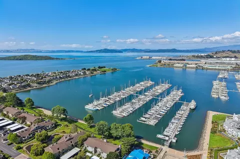 View/Area - 326 Commodore Dr, Richmond, CA 94804 photo 7 of 11