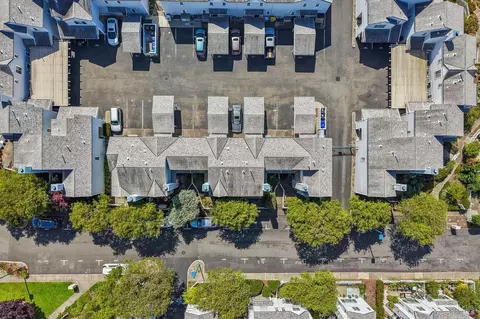 View/Area - 326 Commodore Dr, Richmond, CA 94804 photo 4 of 11
