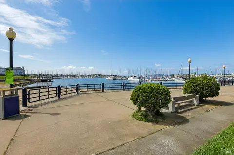 View/Area - 326 Commodore Dr, Richmond, CA 94804 photo 10 of 11