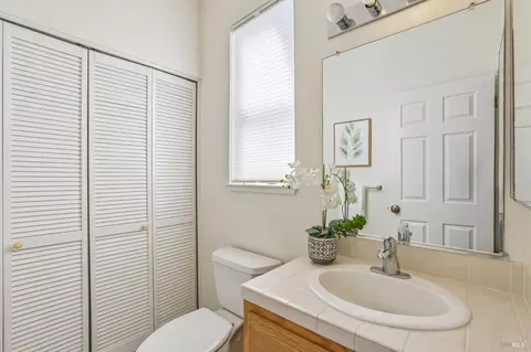 Bath - 326 Commodore Dr, Richmond, CA 94804 photo 1 of 3