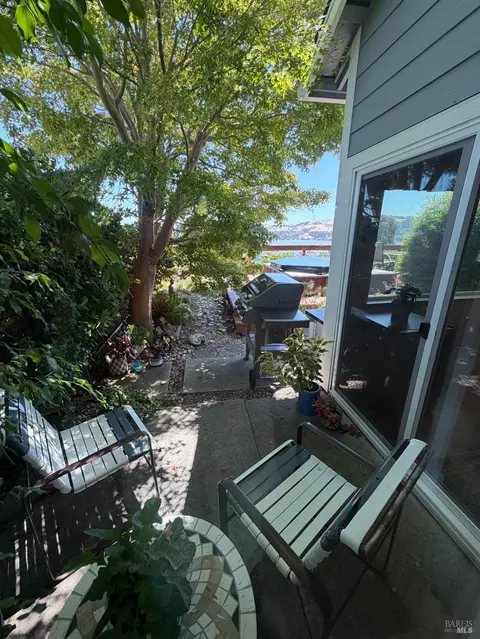 Exterior - 168 Breezewalk Dr, Vallejo, CA 94591 photo 10 of 12