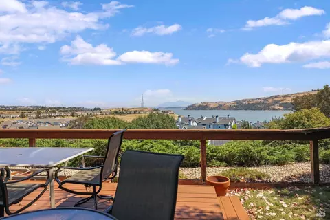 View/Area - 168 Breezewalk Dr, Vallejo, CA 94591 photo 1 of 15