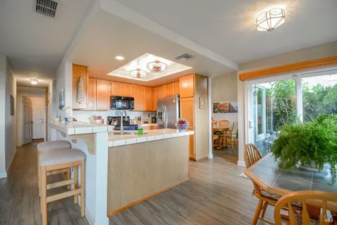 Kitchen - 168 Breezewalk Dr, Vallejo, CA 94591 photo 3 of 3
