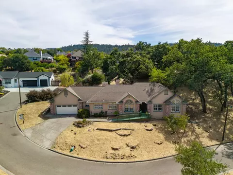 5966 Stone Bridge Rd, Santa Rosa, CA 95409