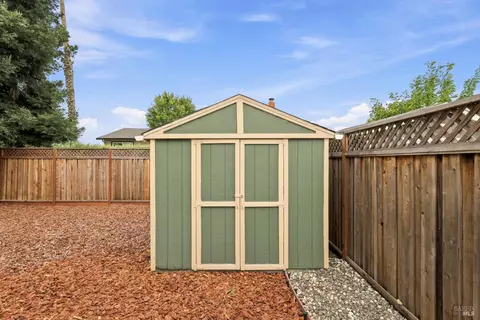 Exterior - 1101 Daniel Dr, Petaluma, CA 94954 photo 10 of 17