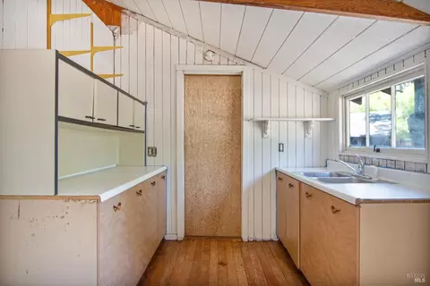 Kitchen - 19270 7th St E, Sonoma, CA 95476 photo 3 of 3