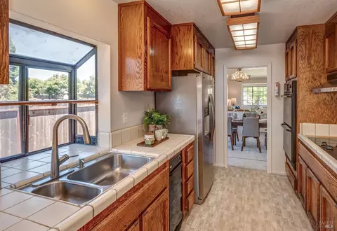 Kitchen - 301 Darley Dr, Vallejo, CA 94591 photo 2 of 6