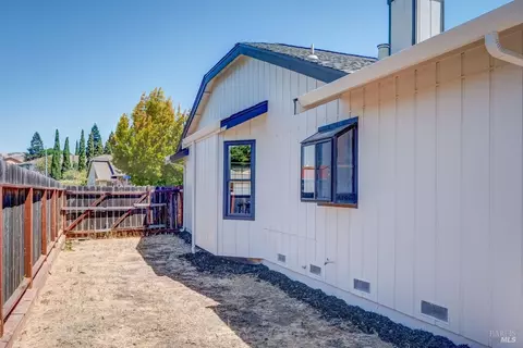 Exterior - 301 Darley Dr, Vallejo, CA 94591 photo 14 of 15
