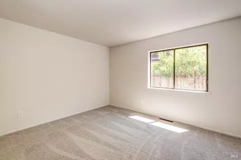 Bedroom - 301 Darley Dr, Vallejo, CA 94591 photo 2 of 5