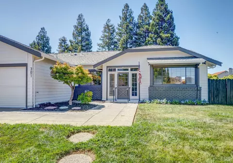 Exterior - 301 Darley Dr, Vallejo, CA 94591 photo 2 of 15