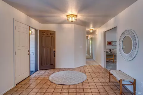 Entry Way - 301 Darley Dr, Vallejo, CA 94591 photo 3 of 5