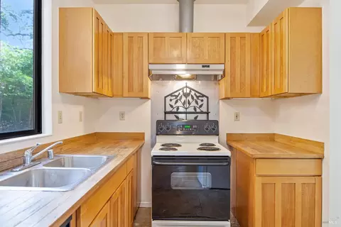 Kitchen - 1050 Castle Rd, Sonoma, CA 95476 photo 1 of 3