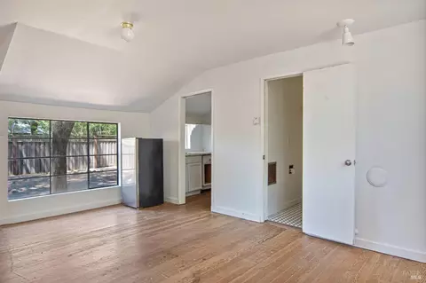 Bedroom - 1050 Castle Rd, Sonoma, CA 95476 photo 3 of 4
