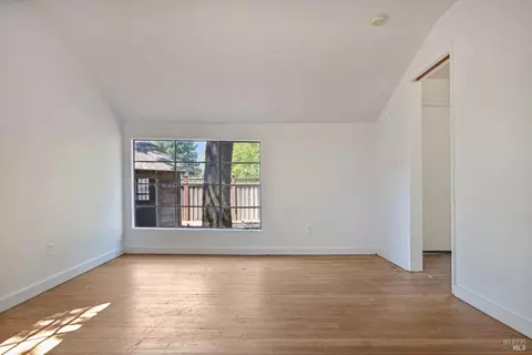 Living - 1050 Castle Rd, Sonoma, CA 95476 photo 4 of 4