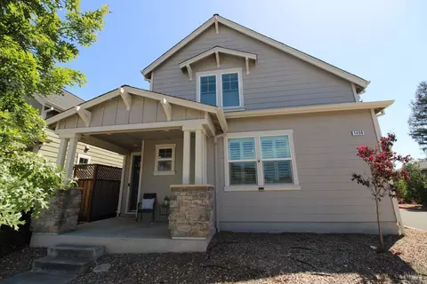 1498 Cavendish Ave, Santa Rosa, CA 95401