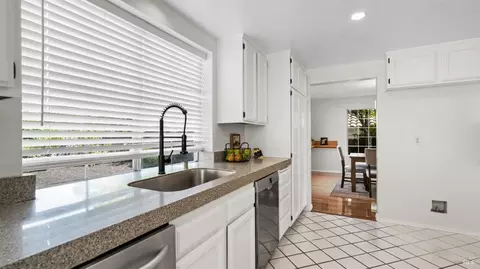 Kitchen - 1252 B St, Petaluma, CA 94952 photo 6 of 7