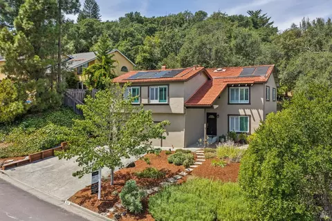 710 Arlington Cir, Novato, CA 94947
