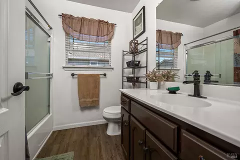 Bath - 34 W Brookside Dr, Cloverdale, CA 95425 photo 4 of 4