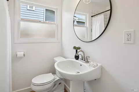 Bath - 312 Marin Ave, Mill Valley, CA 94941 photo 2 of 2