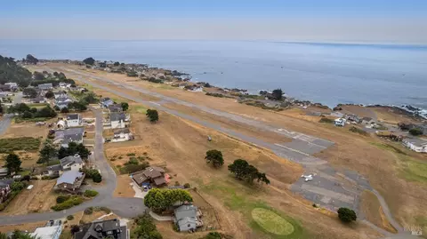 240 Wave Dr, Shelter Cove, CA 95589 photo 3