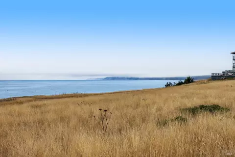 240 Wave Dr, Shelter Cove, CA 95589 photo 7