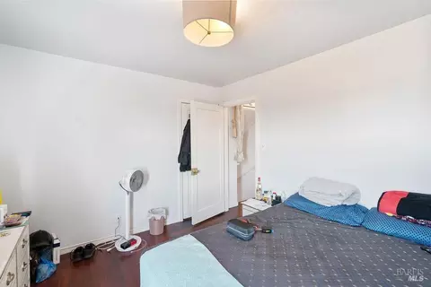Bedroom - 129 Hermosa Ave, Vallejo, CA 94589 photo 2 of 2