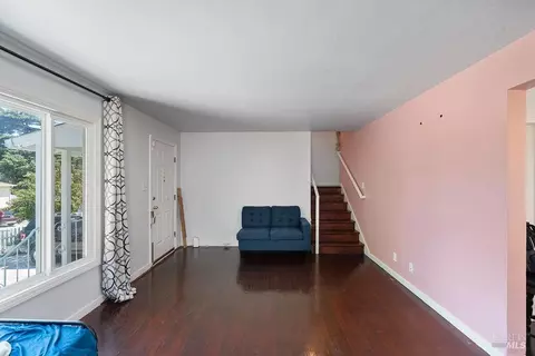 Living - 129 Hermosa Ave, Vallejo, CA 94589 photo 2 of 2