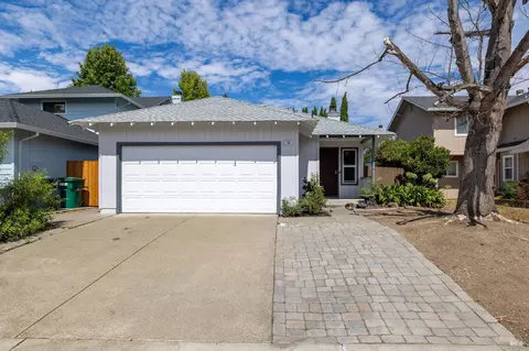 16 Ahlstrom Dr, Cotati, CA 94931
