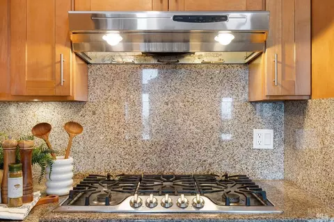 Kitchen - 335 Skyline Dr, Vallejo, CA 94591 photo 5 of 5