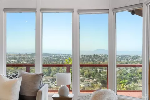 View/Area - 335 Skyline Dr, Vallejo, CA 94591 photo 2 of 9