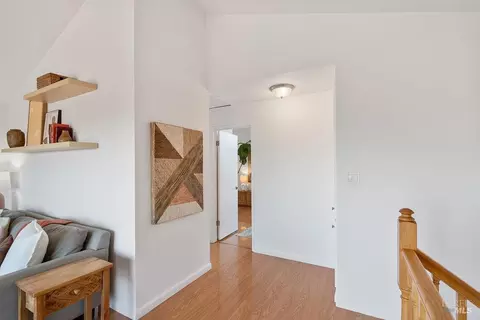 Entry Way - 335 Skyline Dr, Vallejo, CA 94591 photo 2 of 4