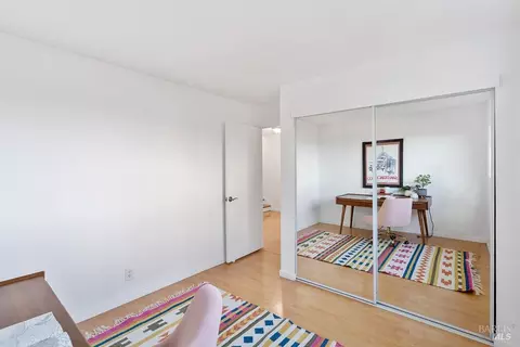 Bedroom - 335 Skyline Dr, Vallejo, CA 94591 photo 4 of 6