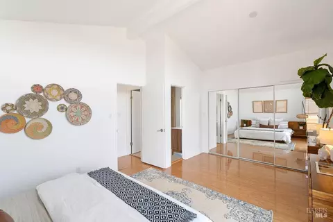 Bedroom - 335 Skyline Dr, Vallejo, CA 94591 photo 3 of 6