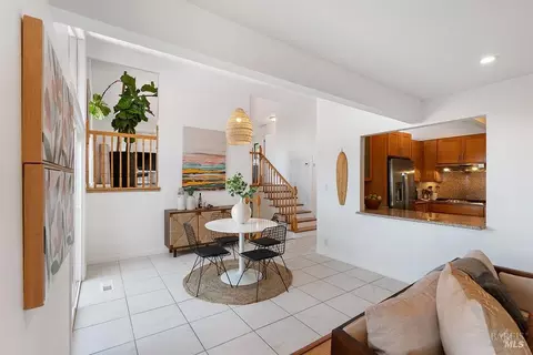 Dining - 335 Skyline Dr, Vallejo, CA 94591 photo 3 of 5