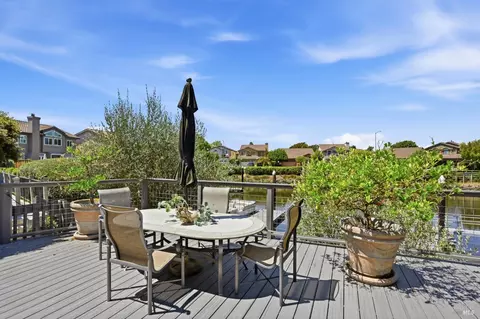 Exterior - 29 Lighthouse Ct, Napa, CA 94559 photo 6 of 7