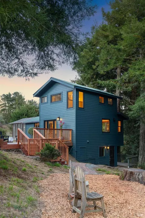 380 Larch Rd, Bolinas, CA 94924
