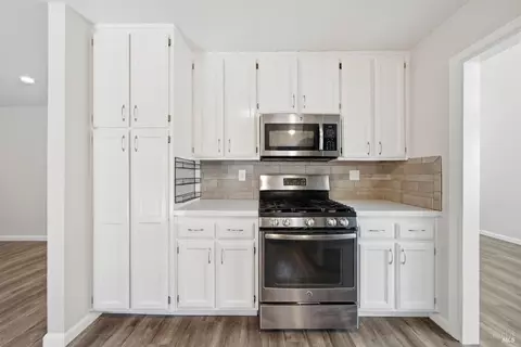 Kitchen - 1890 Howard Dr, Windsor, CA 95492 photo 4 of 4