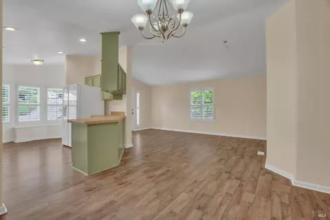 92 Karen Ct, Vallejo, CA 94590 photo 6