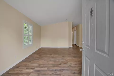92 Karen Ct, Vallejo, CA 94590 photo 4
