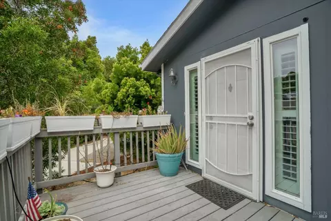 92 Karen Ct, Vallejo, CA 94590 photo 3