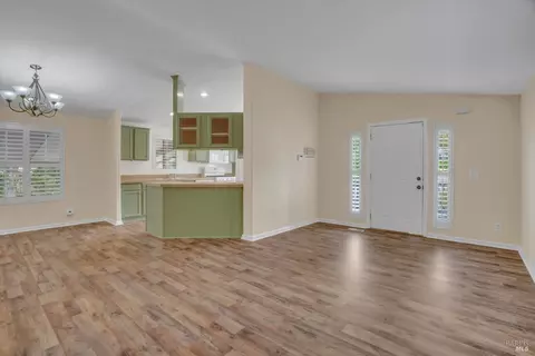 92 Karen Ct, Vallejo, CA 94590 photo 5